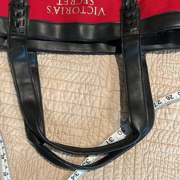 VICTORIAS SECRET LARGE RED OPEN TOTE FRINGES - Picture 5 of 13